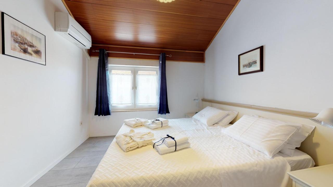 Lora Deluxe Superior 5 Star Apartment, Your Piece Of Heaven By The Sea & Park With Sea & Park View Novigrad  Bagian luar foto