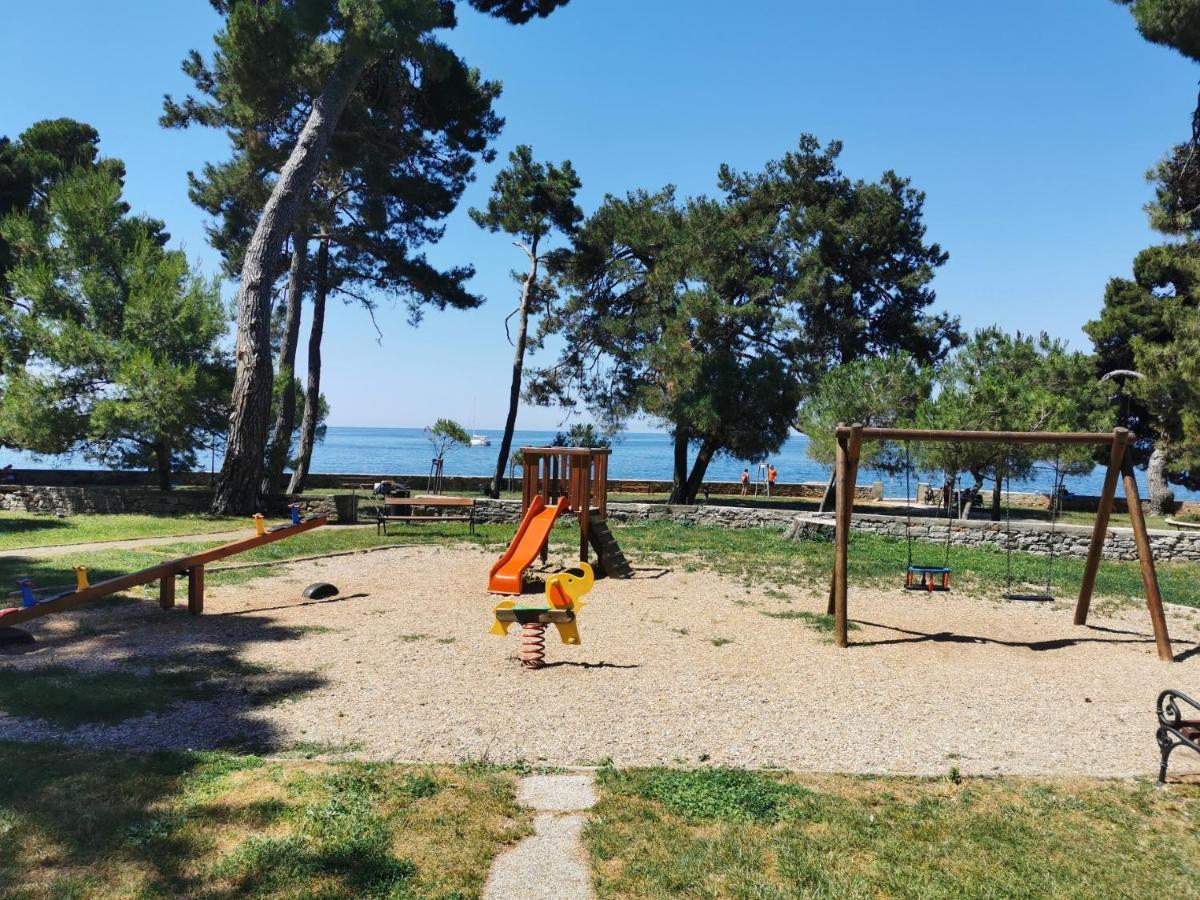 Lora Deluxe Superior 5 Star Apartment, Your Piece Of Heaven By The Sea & Park With Sea & Park View Novigrad  Bagian luar foto