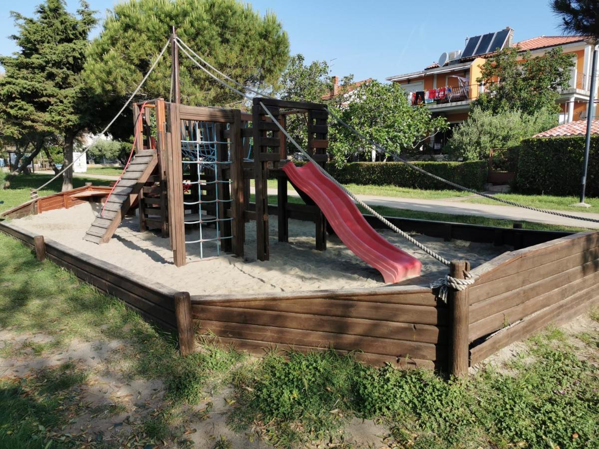 Lora Deluxe Superior 5 Star Apartment, Your Piece Of Heaven By The Sea & Park With Sea & Park View Novigrad  Bagian luar foto